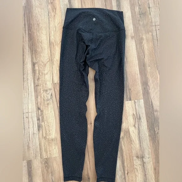 Lululemon Align High-Rise 28” Leopard Daisy Emboss Black - Picture 2 of 5